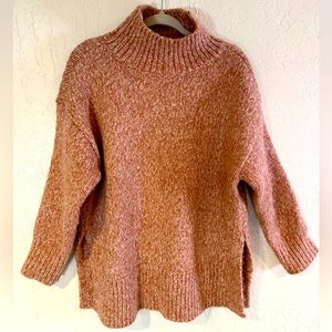 Ann Taylor Peach and White Turtleneck